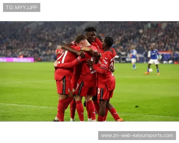 吉鲁门前争顶头槌回旋入网